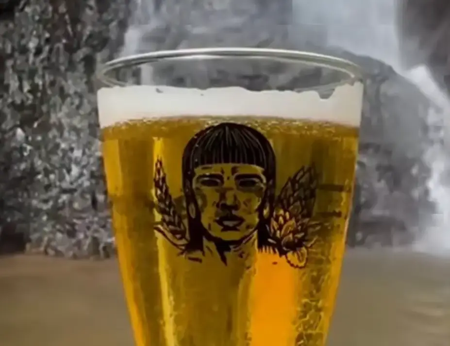 Centinela Helles Lager, cacique Brewing Co.